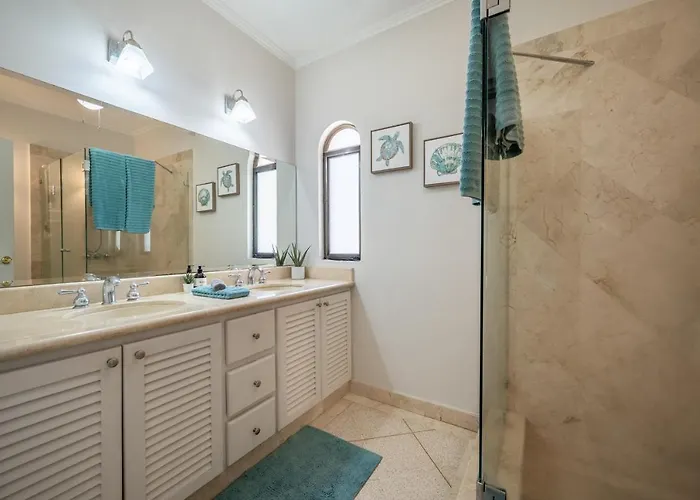 Vakantiehuis Walk To The Beach & Town! Tamarindo Condo