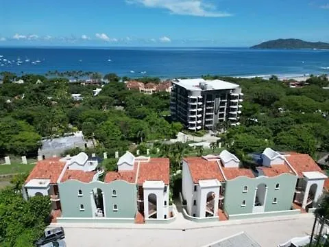 Сasa de vacaciones Walk To The Beach & Town! Tamarindo Condo *