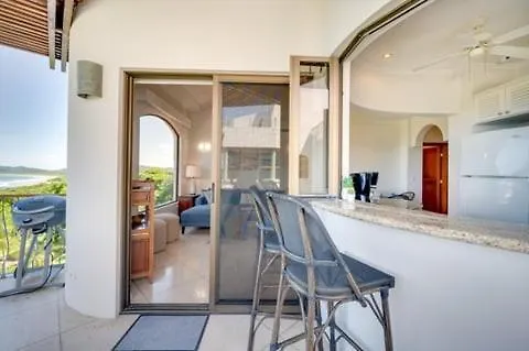 Walk To The Beach & Town! Tamarindo Condo * Tamarindo