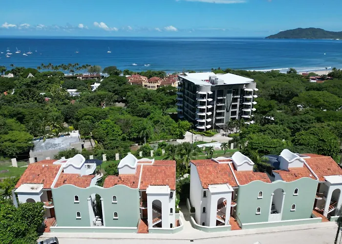 Walk To The Beach & Town! Tamarindo Condo Сasa de vacaciones *