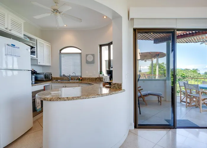 Walk To The Beach & Town! Tamarindo Condo Tamarindo