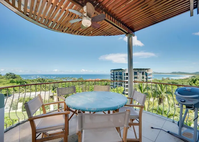 Walk To The Beach & Town! Tamarindo Condo