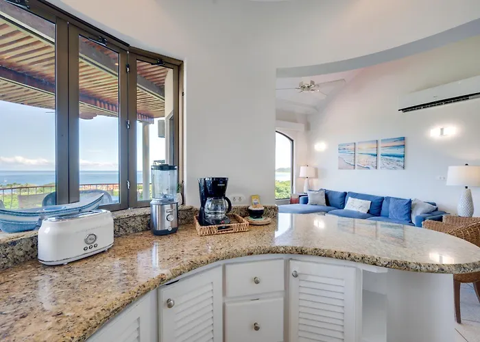 Walk To The Beach & Town! Tamarindo Condo *